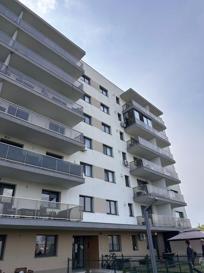 Apartament de vanzare 2 camere ,si loc de parcare  - 2