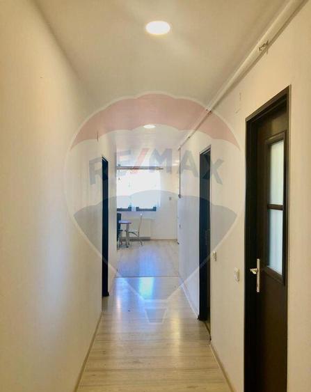 Apartament in zona Centrala, et.1, curte privata. - 6