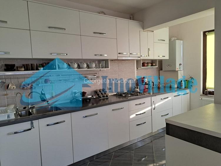 Vand apartament 2 camere, str. Voinicenilor, Tg. Mures