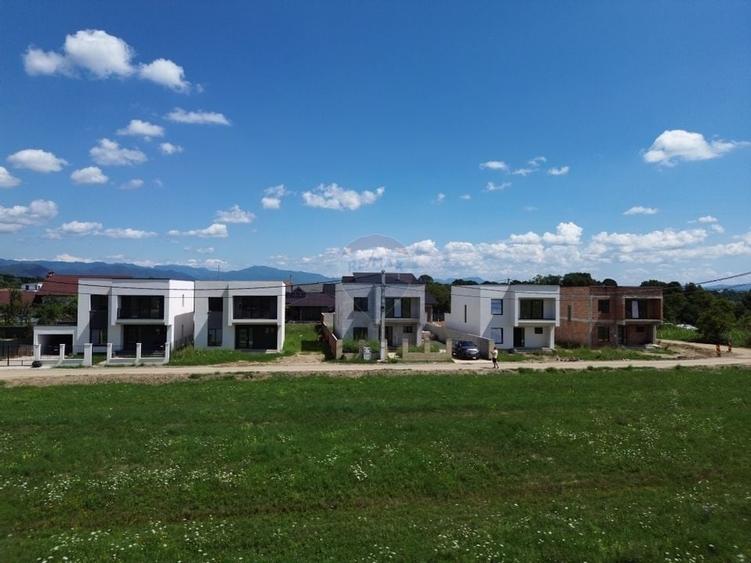 Casă moderne cu 4 camere de vânzare in SASAR / 5 ari teren / utilitati - 17