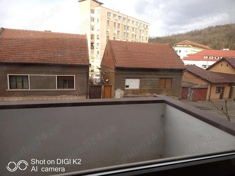 Apartament decomandat cu 2 camere in zona centrala a municipiului Re?i?a, jud. Cara?-Severin. - 7