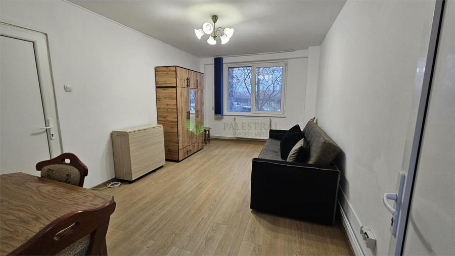 Apartament 3 camere Vlahuta,mobilat-utilat,loc parcare,400 E - 3