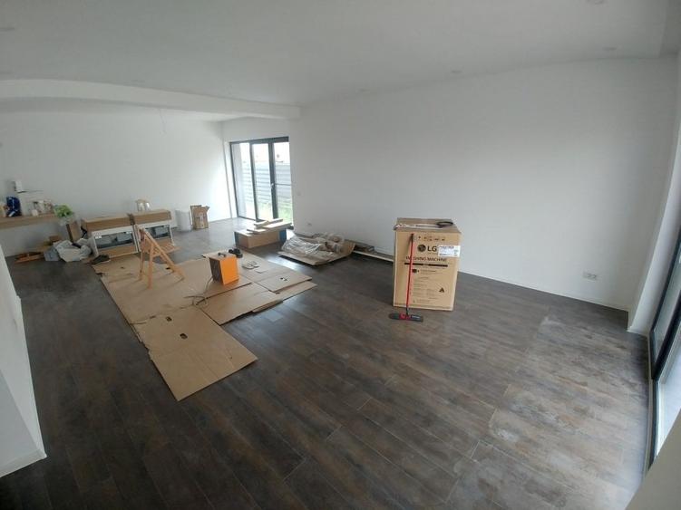 Proprietar - Single 4 camere, 330 mp curte compacta, living 40 mp - 5