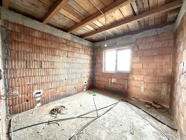 Duplex la rosu, 5 camere, 127 mp utili - Dumbravita - 6