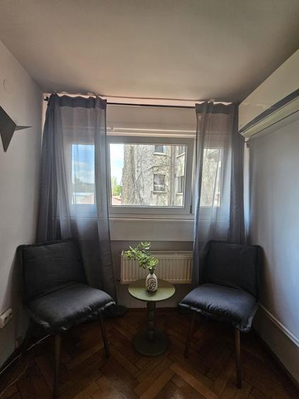 Apartament cu 3 camere semidecomandat în Ultracentral
