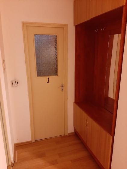 Apartament cu 2 camere decomandat , situat in cartierul Astra, Calea Bucuresti - 6