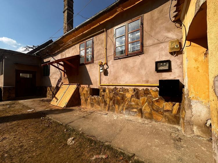 Inchiriez Casa-Vila in Jud. Brasov, Loc Cristian Muncitori ! - 6