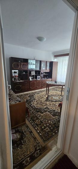 Vand apartament cu 2 camere, decomandat - 2