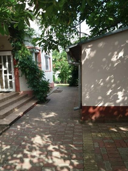 Vila Parter+Etaj de vanzare in Sendreni, jud.Galati, 5 camere, teren 688mp - 2