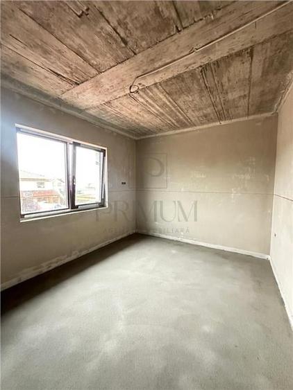 GIROC - Duplex despartit prin camera tehnica - 5 Camere - 3 Bai - 3