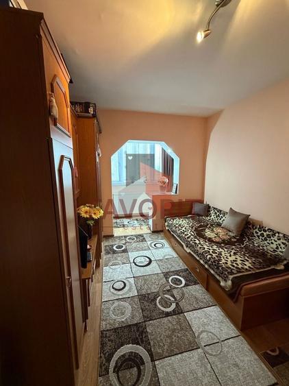 3 camere | etaj 1 | centrala proprie | mobilat si utilat | 2 bai | 2 balcoane | - 8