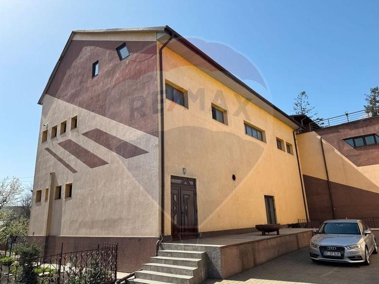 Spațiu comercial de 1,460mp în zona Central - 3