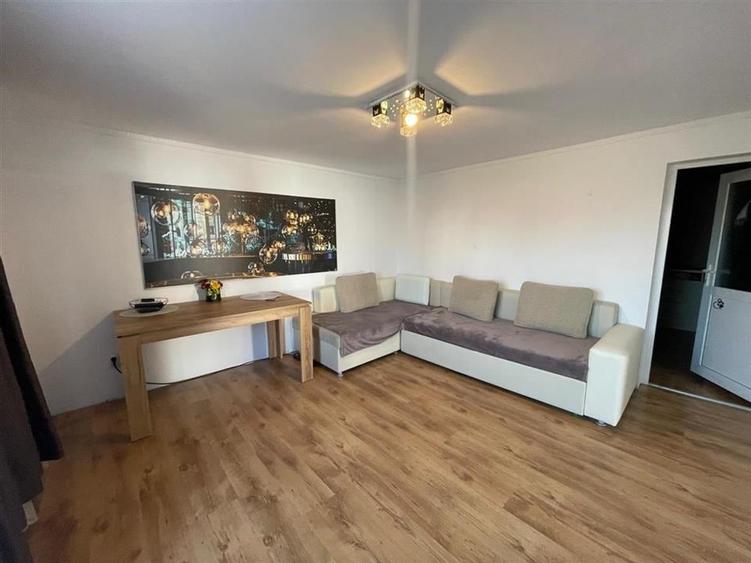 Casă individuală cu 3 camere cu Teren 744 Mp în Leș