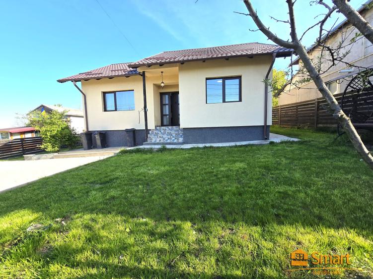 Proprietatea Breazu , teren 624mp, 2 case , beci , asfalt - 2