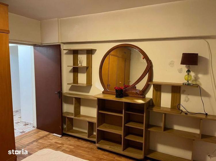 Inchiriez apartament 3 camere - 5