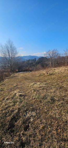 Teren intyravilan 1365 mp zona humarie sarata - 2