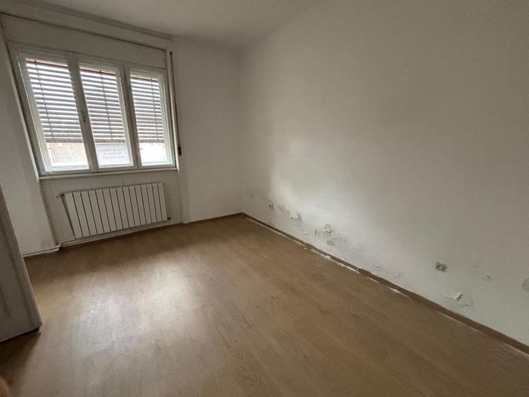 Casa pe parter cu acces auto - 11