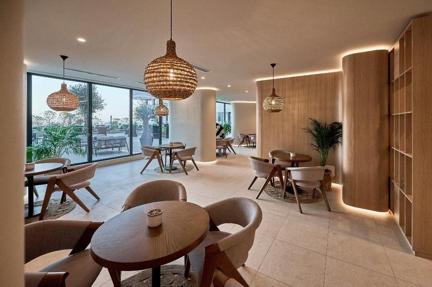 Ofer pentru inchiriere apartament cu doua camere cu vedere perfecta la mare - 12