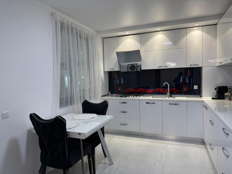 Vila cubista proiect deosebit, in Galati, zona Arcasilor, sup.teren 300mp - 9