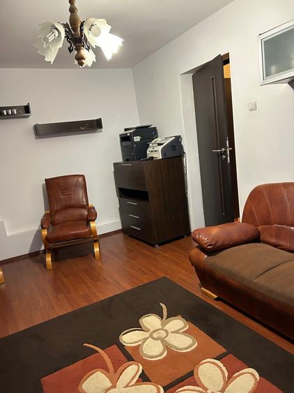 Apartament 3 camere de inchiriat - 2