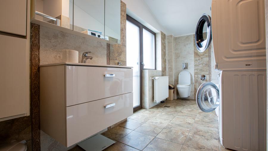 DE VANZARE - casă de familie deosebită în Sânpetru – teren de 1644 mp - 15