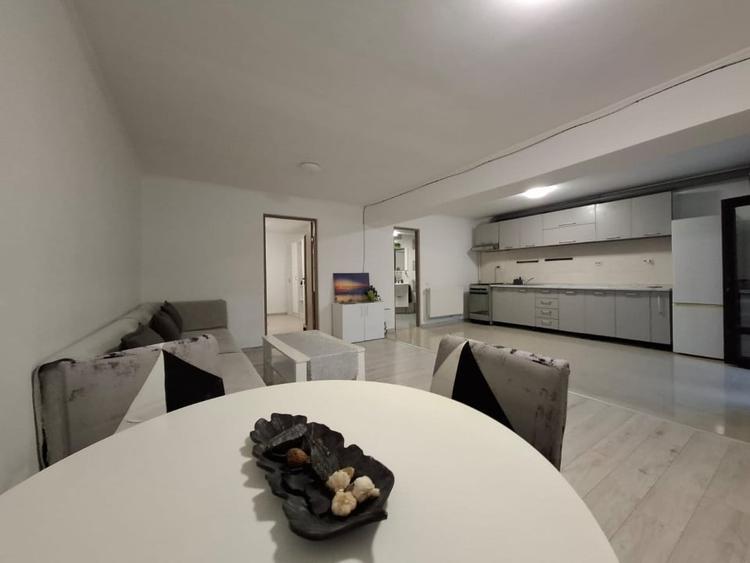 CASA 3 CAMERE  |  B-DUL MAMAIA  |  ION RATIU - 1