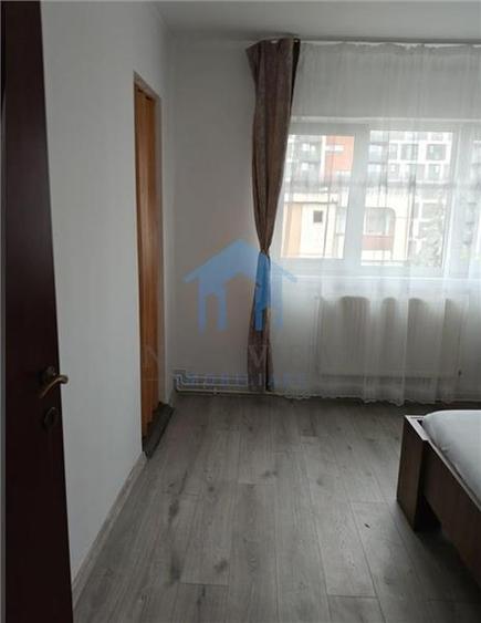 Apartament 2 camere, The Office - 6