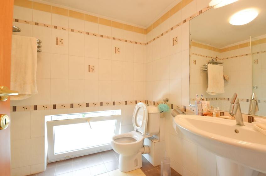 Casă individuală cu 6 camere cu Canalizare în Herăstrău