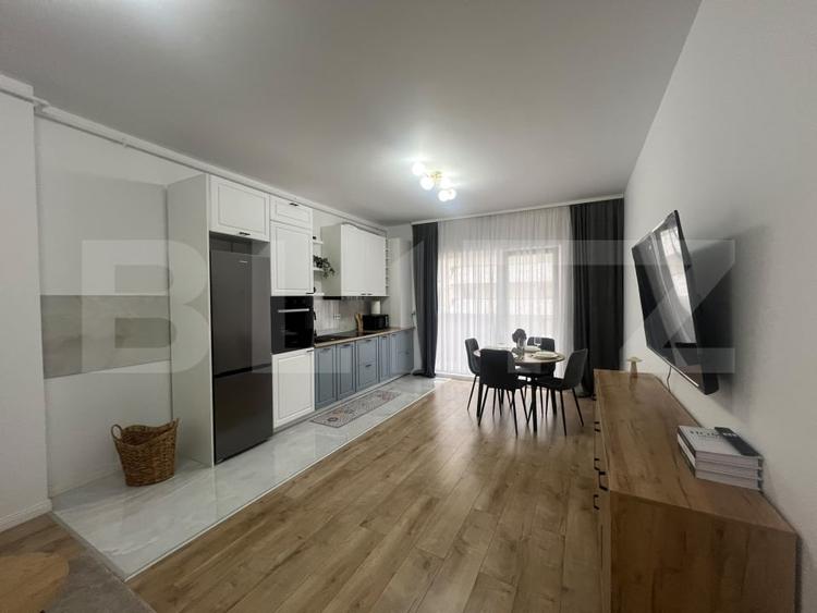 Apartament cu 2 camere semidecomandat, mobilat în Florești