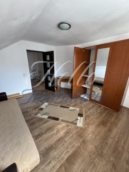 Apartament cu 3 camere semidecomandat, mobilat în Florești