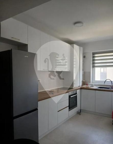 Apartament cu 3 camere decomandat în Triaj