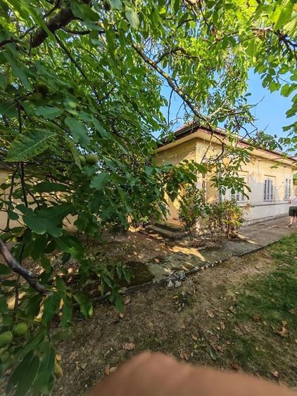Casă cu 4 camere în Osica de Sus