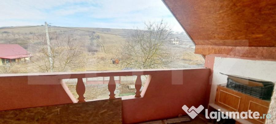 Casă cu 2 camere cu Teren 1000 Mp în Dezmir