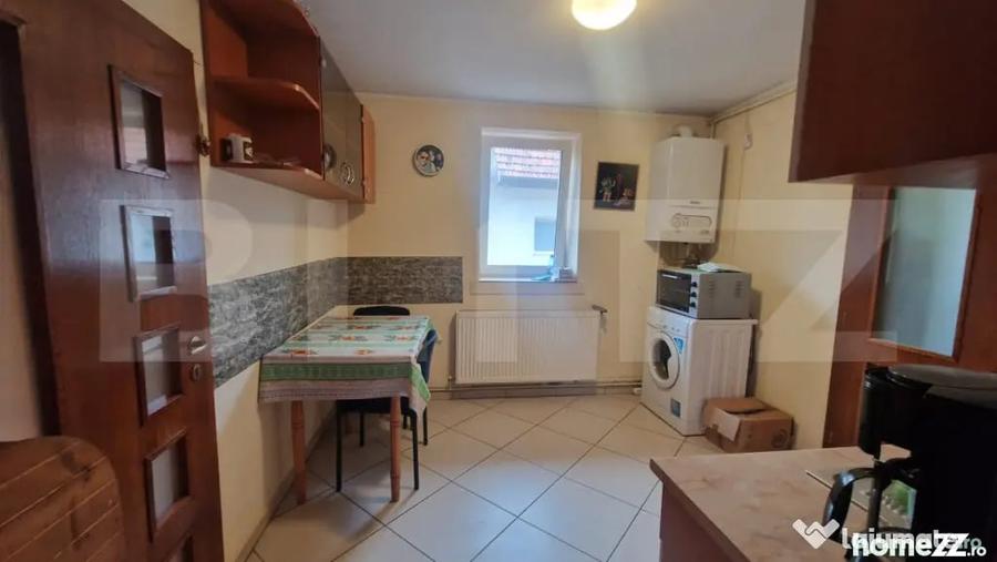 Casă cu 5 camere cu Teren 935 Mp în Central
