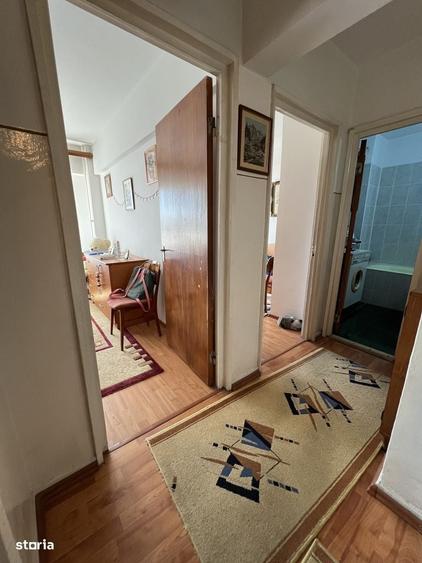 Apartament cu 3 camere decomandat în Trivale