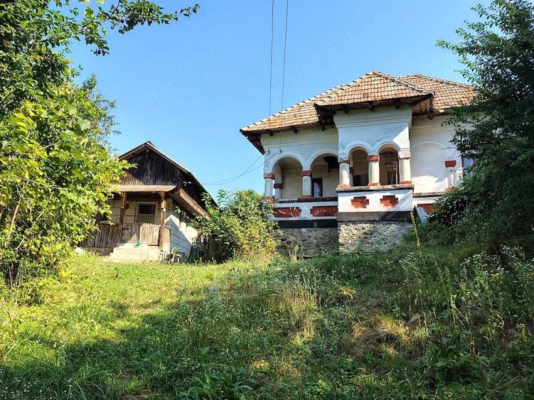 Casa tradi?ionala musceleana cu teren 1100 mp Stroe?ti, com. Mu?ate?ti, Arge? (ideal restaurare) - 1