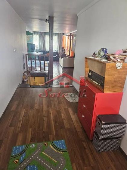 Casă cu Teren 1461 Mp în Cornu
