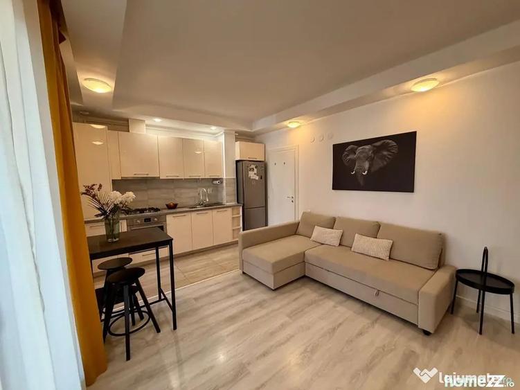 Apartament cu 3 camere semidecomandat în Ștefăneștii de Jos