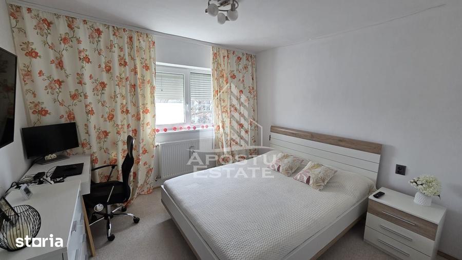 Apartament cu 3 camere decomandat în Lipovei