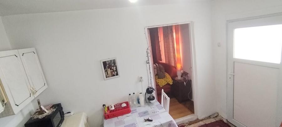 Casă cu 2 camere în Central