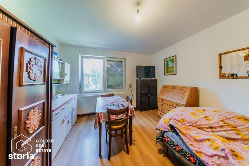 Casă cu 5 camere cu Teren 1878 Mp în Central