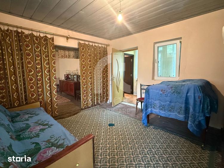 Casă cu 4 camere cu Teren 4075 Mp în Cotu Ciorii