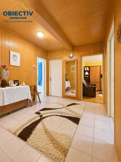 Apartament cu 3 camere decomandat în Precista