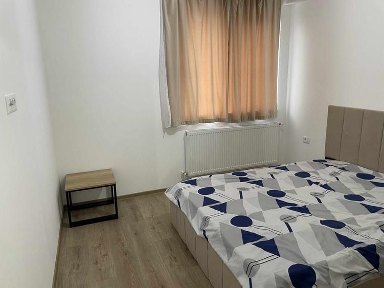 Apartament cu 2 camere semidecomandat în Cetate