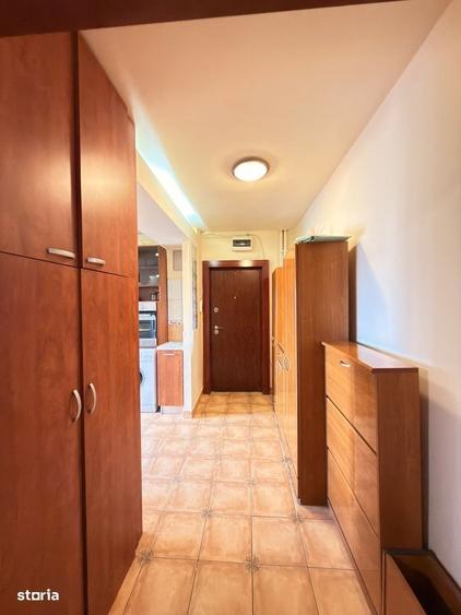 Apartament cu 3 camere semidecomandat în Olimpia-Stadion