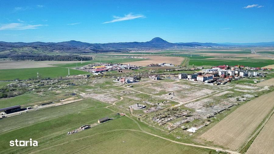 Teren de 185299 mp, în Râșnov