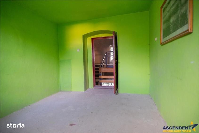 Casă cu 4 camere în Sânzieni