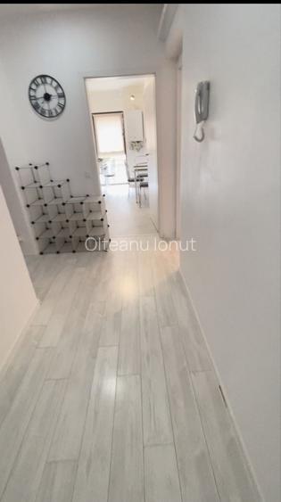 Inchiriez apartament 2 camere Moghioros Park Residence