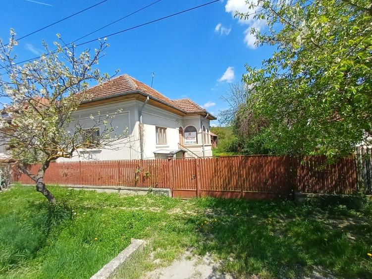 Casă cu 2 camere în Argeșani