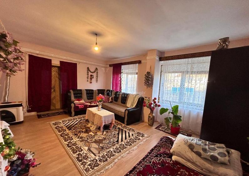 Bocsa Casa Solida, Locuibila si Teren - 1